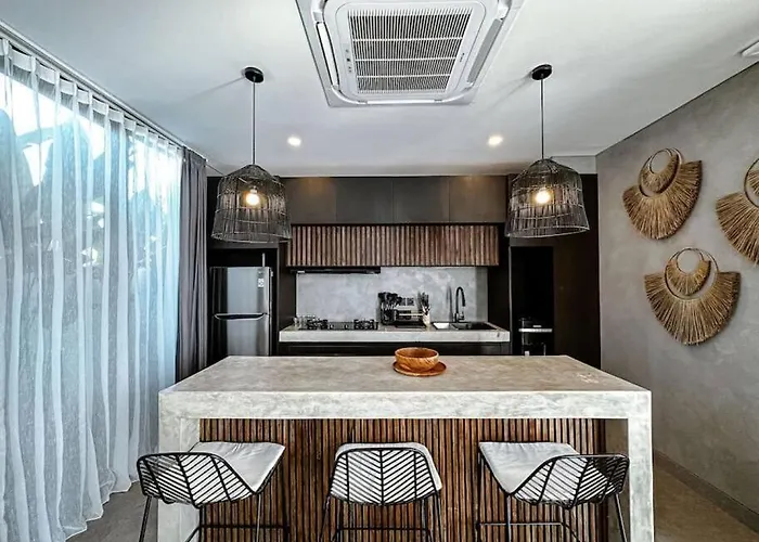 Nakula - Designer 3 Level Only 5 Mins To Canggu