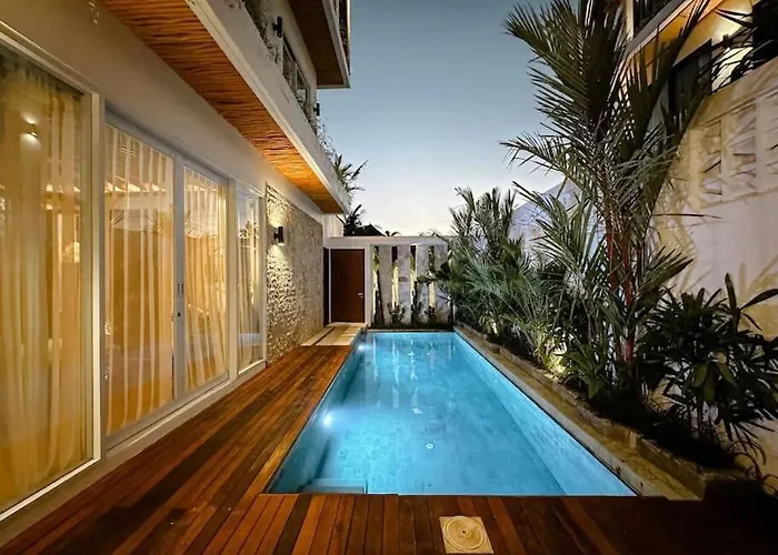 Nakula - Designer 3 Level Only 5 Mins To Villa