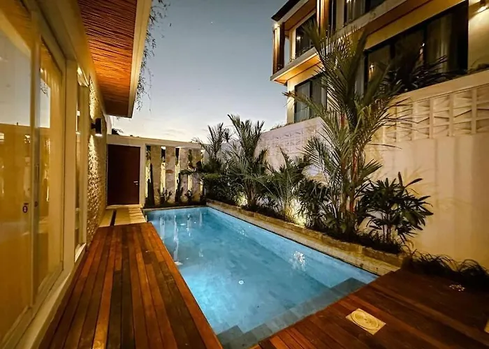 Nakula - Designer 3 Level Only 5 Mins To * Canggu