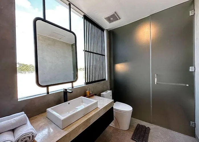 Villa Nakula - Designer 3 Level Only 5 Mins To *