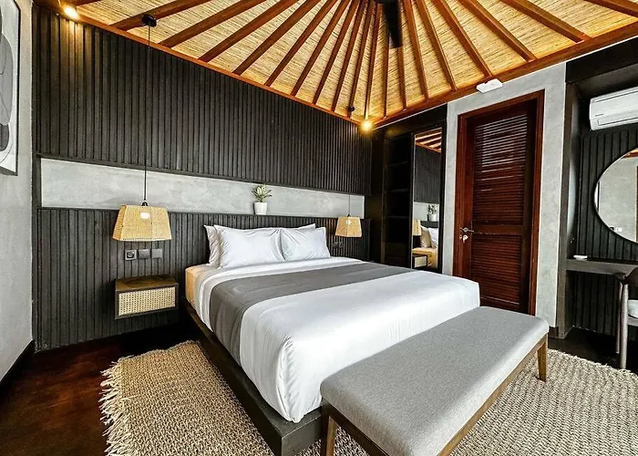 Nakula - Designer 3 Level Only 5 Mins To Villa *